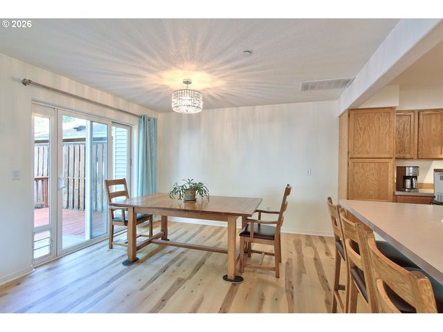 469 HARRIS Ln, Oregon City, OR 97045