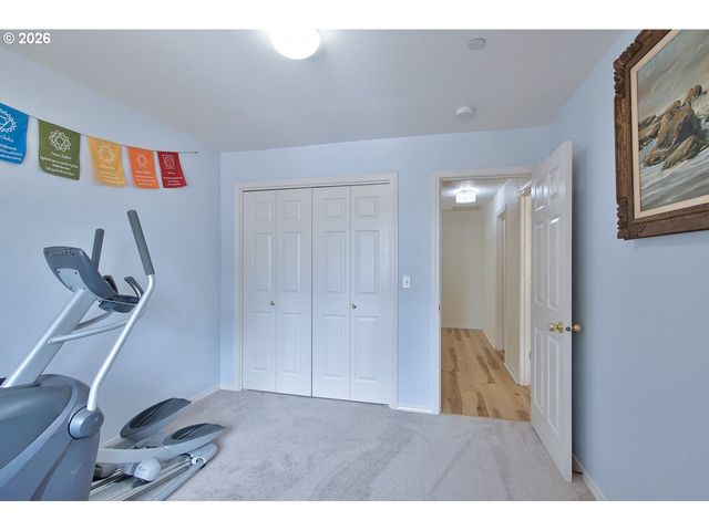 469 HARRIS Ln, Oregon City, OR 97045