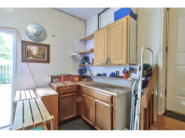 469 HARRIS Ln, Oregon City, OR 97045
