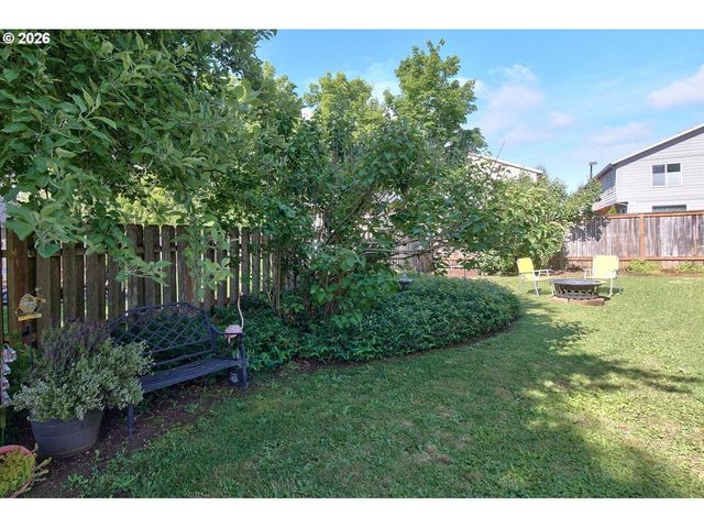 469 HARRIS Ln, Oregon City, OR 97045