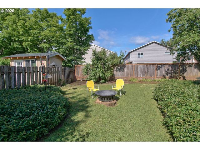 469 HARRIS Ln, Oregon City, OR 97045