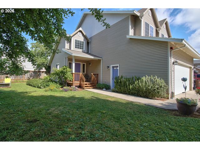 469 HARRIS Ln, Oregon City, OR 97045