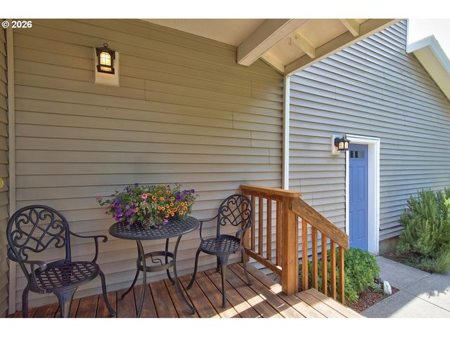 469 HARRIS Ln, Oregon City, OR 97045