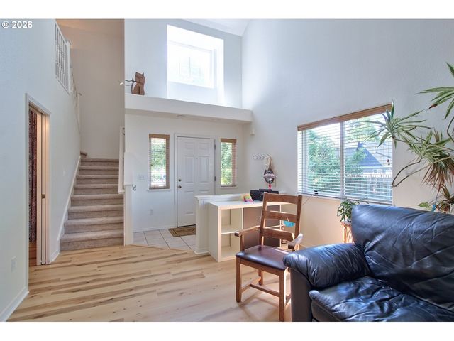 469 HARRIS Ln, Oregon City, OR 97045