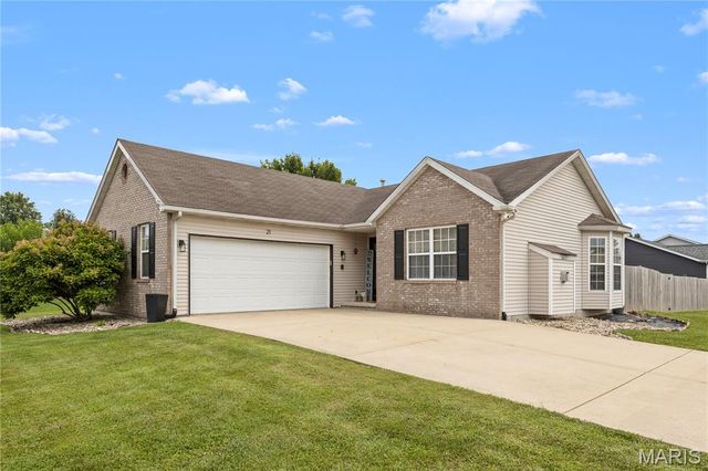 21 Doe Court, Moro, IL 62067