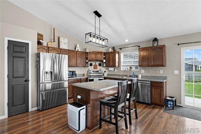 21 Doe Court, Moro, IL 62067