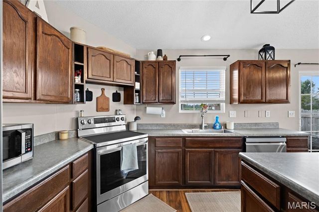 21 Doe Court, Moro, IL 62067