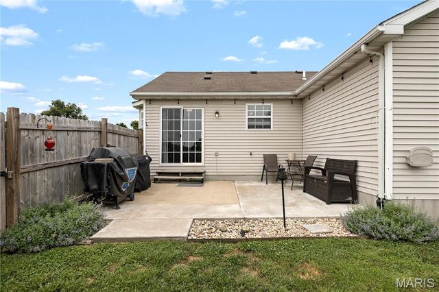 21 Doe Court, Moro, IL 62067