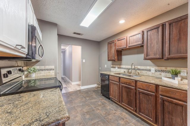 705 Admiralty Way, Fort Worth, TX 76108