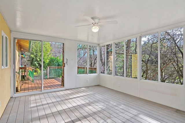 427 Golden Oak Dr, Meadow Vista, CA 95722