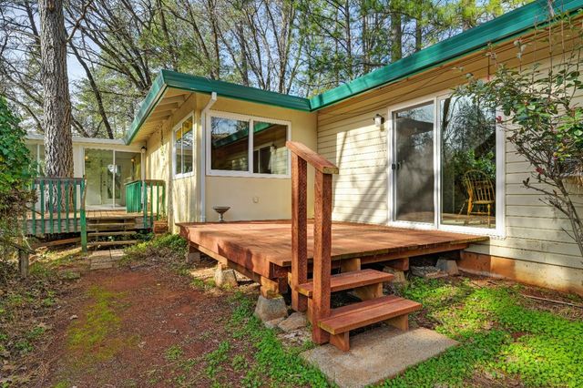 427 Golden Oak Dr, Meadow Vista, CA 95722