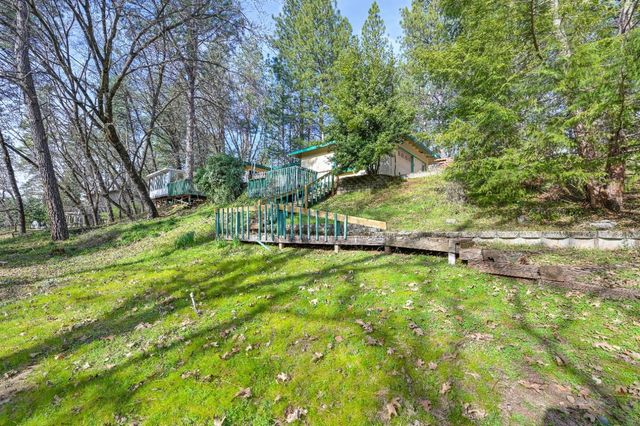 427 Golden Oak Dr, Meadow Vista, CA 95722