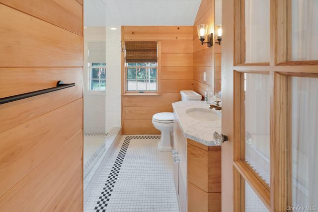 1 Waters Edge Drive, Quogue, NY 11959