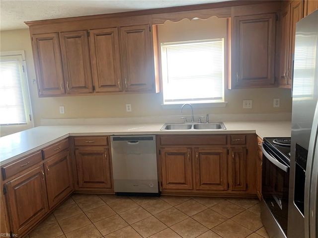 203 Bradmere LOOP, Newport News, VA 23608