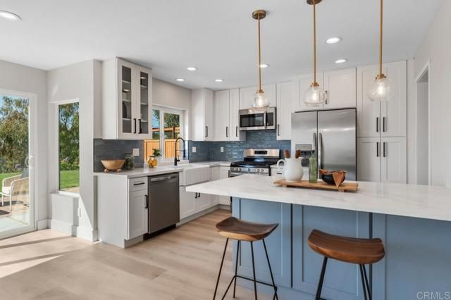 201 Meadow Vista Way, Encinitas, CA 92024