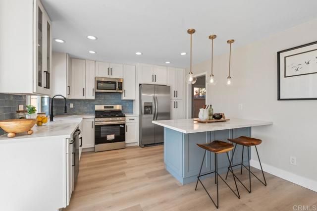 201 Meadow Vista Way, Encinitas, CA 92024