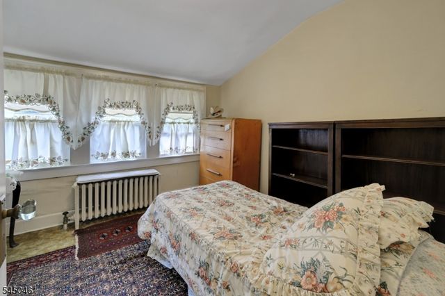 17 Bassett Ave, Mine Hill Twp., NJ 07803