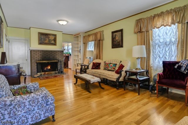 17 Bassett Ave, Mine Hill Twp., NJ 07803