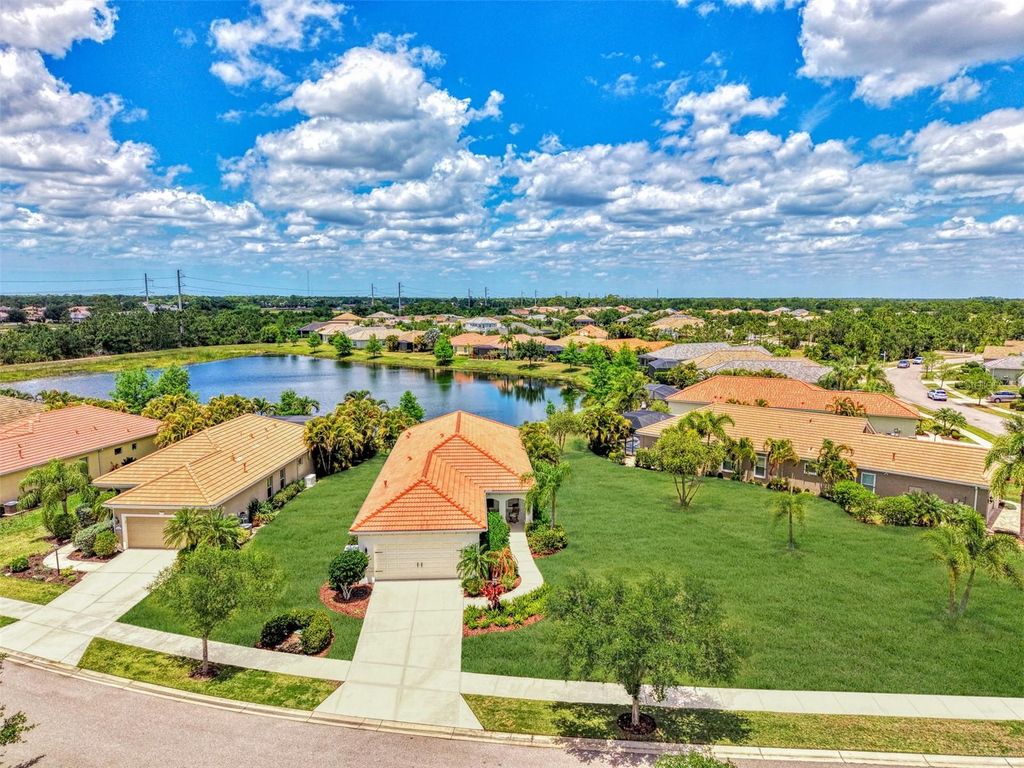Image 1 of property listing at 11446 FORT LAUDERDALE PLACE, Venice, FL 34293