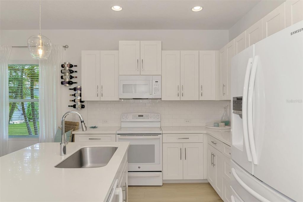 Image 21 of property listing at 11446 FORT LAUDERDALE PLACE, Venice, FL 34293