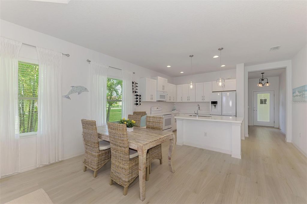Image 32 of property listing at 11446 FORT LAUDERDALE PLACE, Venice, FL 34293