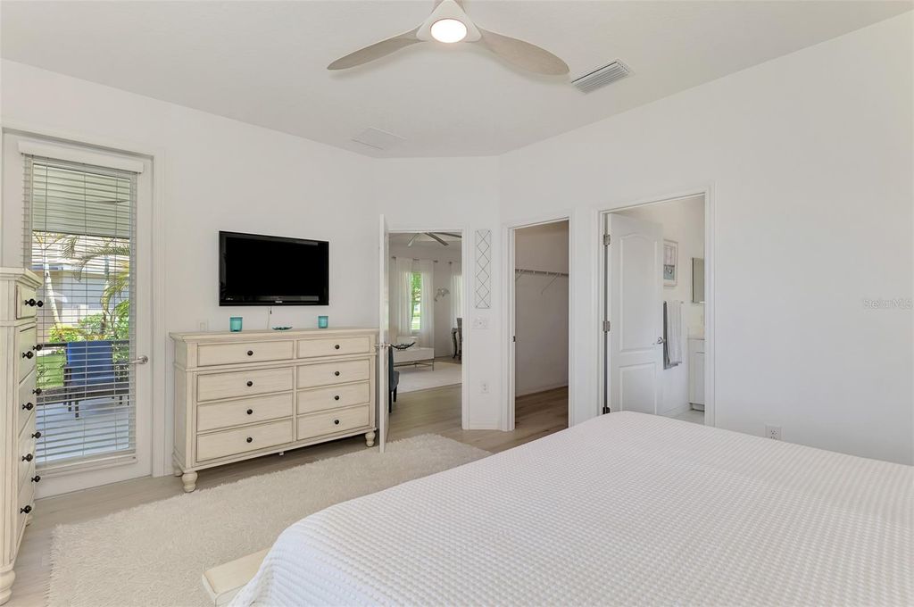 Image 37 of property listing at 11446 FORT LAUDERDALE PLACE, Venice, FL 34293