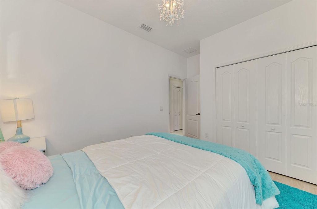 Image 44 of property listing at 11446 FORT LAUDERDALE PLACE, Venice, FL 34293