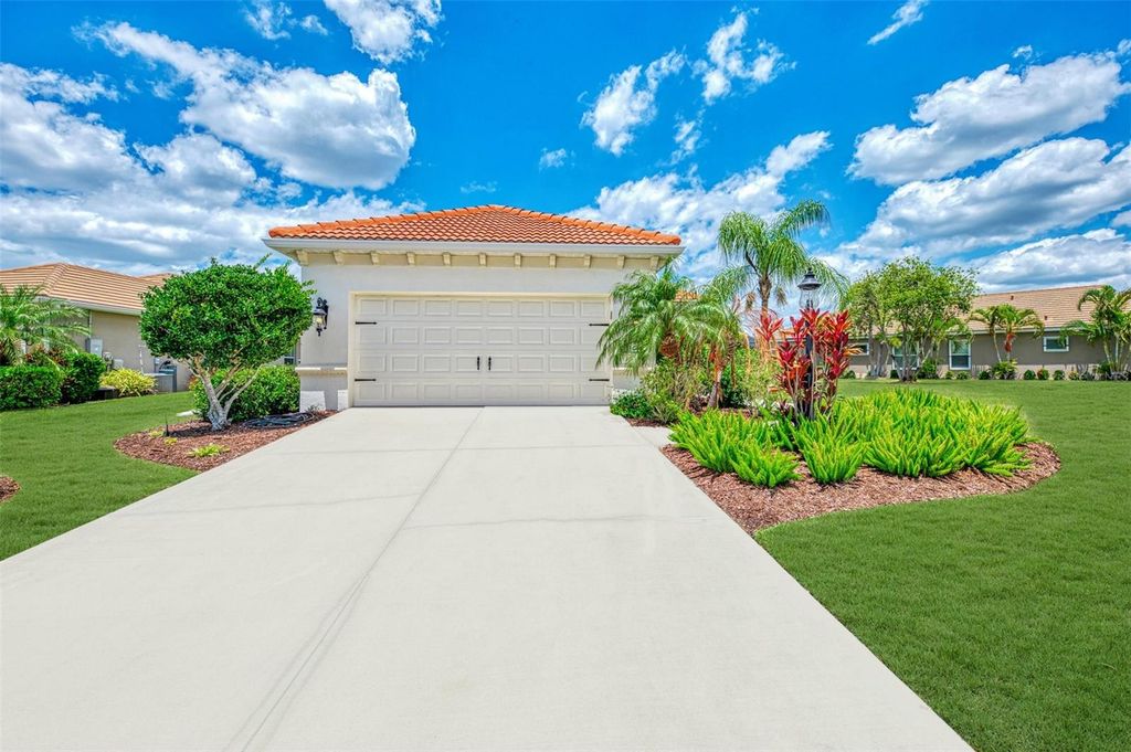 Image 8 of property listing at 11446 FORT LAUDERDALE PLACE, Venice, FL 34293