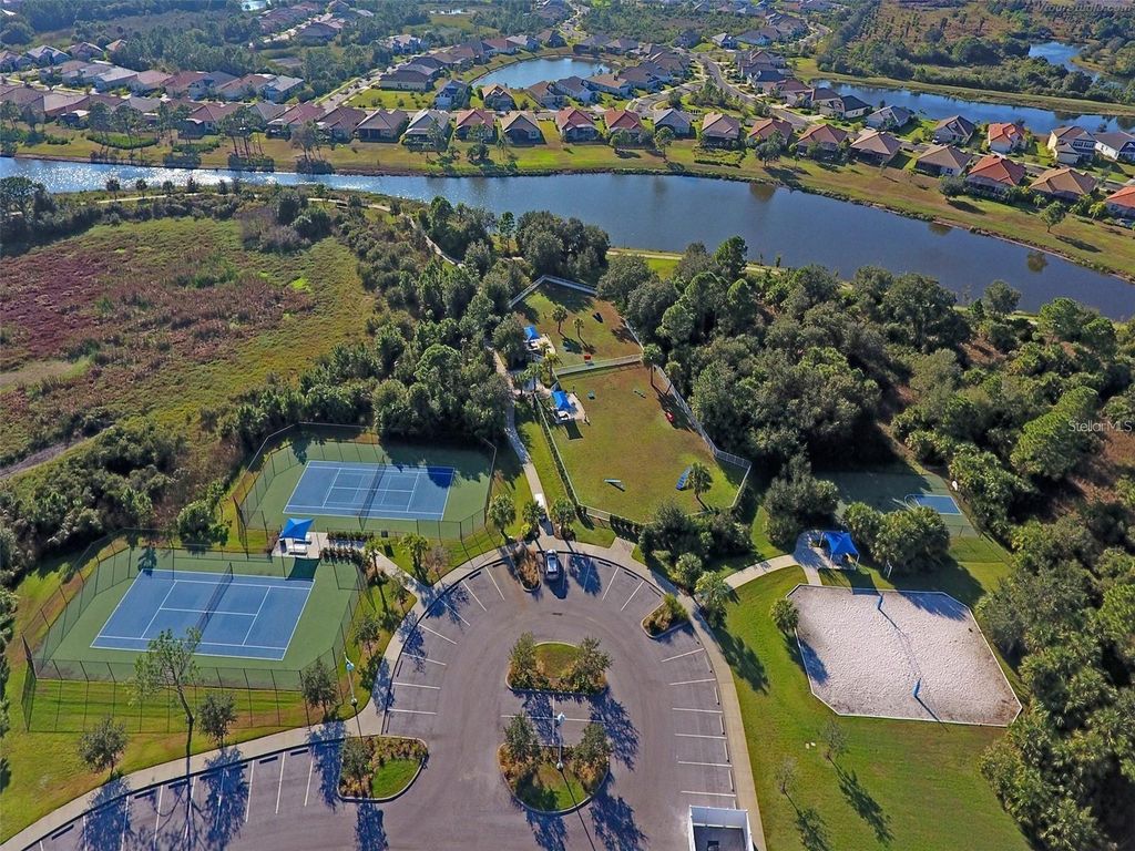 Image 86 of property listing at 11446 FORT LAUDERDALE PLACE, Venice, FL 34293