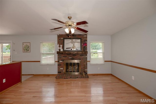 2846 Bee Tree Lane, St Louis, MO 63129