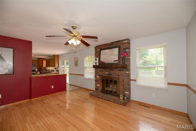 2846 Bee Tree Lane, St Louis, MO 63129