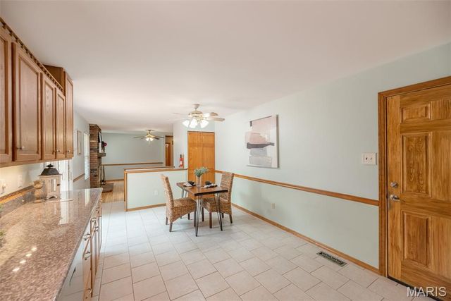 2846 Bee Tree Lane, St Louis, MO 63129