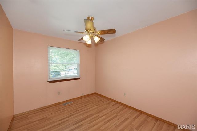 2846 Bee Tree Lane, St Louis, MO 63129