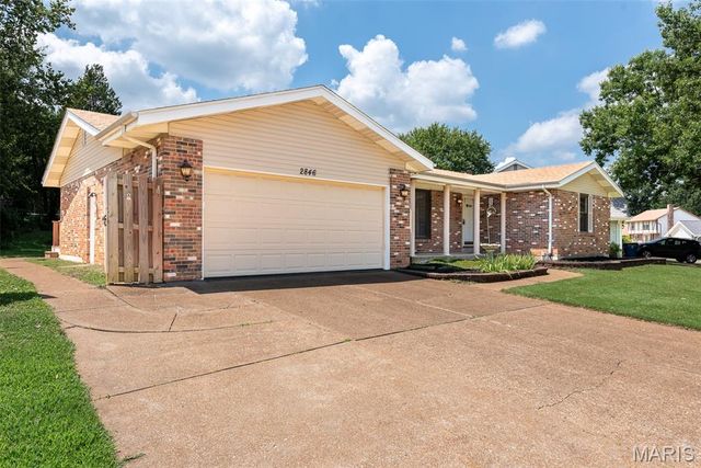 2846 Bee Tree Lane, St Louis, MO 63129