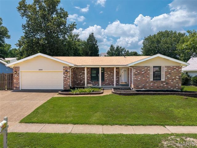 2846 Bee Tree Lane, St Louis, MO 63129