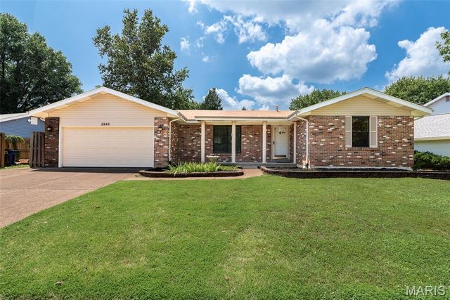 2846 Bee Tree Lane, St Louis, MO 63129