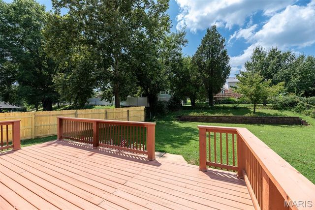 2846 Bee Tree Lane, St Louis, MO 63129