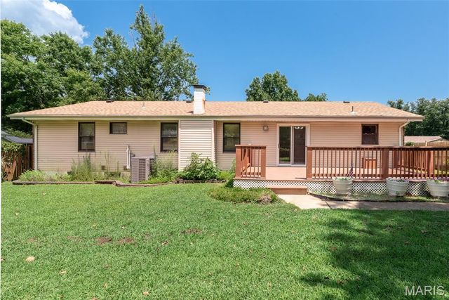 2846 Bee Tree Lane, St Louis, MO 63129