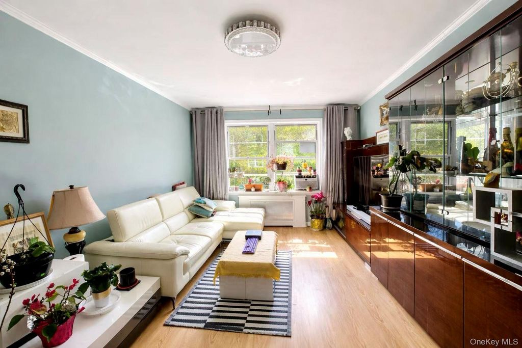 141-03 79 Avenue 2K, Flushing, NY 11367 — photo 2