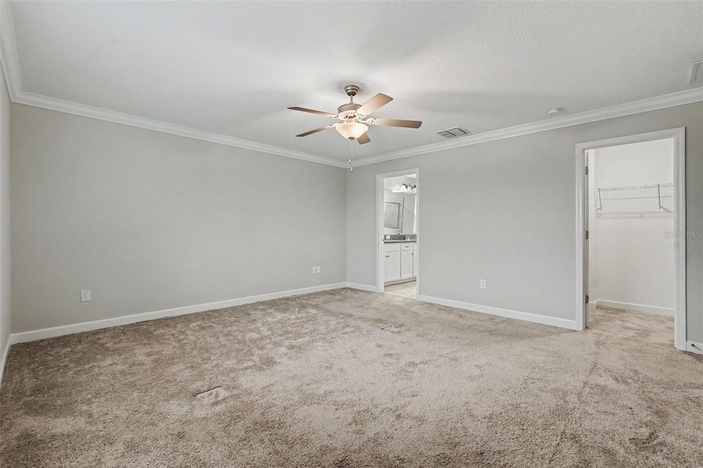 Image 20 of property listing at 6220 ENGLISH HOLLOW ROAD, Tampa, FL 33647