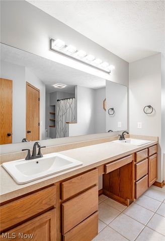 11002 Trenton Road NW, Uniontown, OH 44685