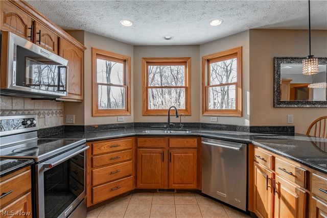 11002 Trenton Road NW, Uniontown, OH 44685