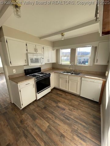 4022 Hughes Street, Huntington, WV 25704