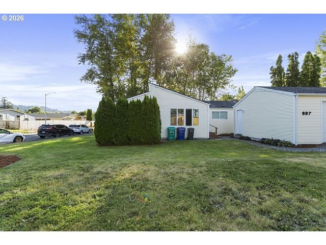 877 Se FRANCIS Ave, Gresham, OR 97080