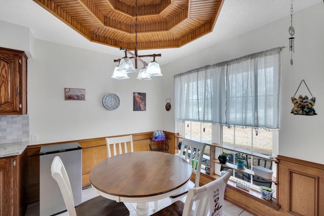 609 Shallow Creek Drive, Oak Leaf, TX 75154