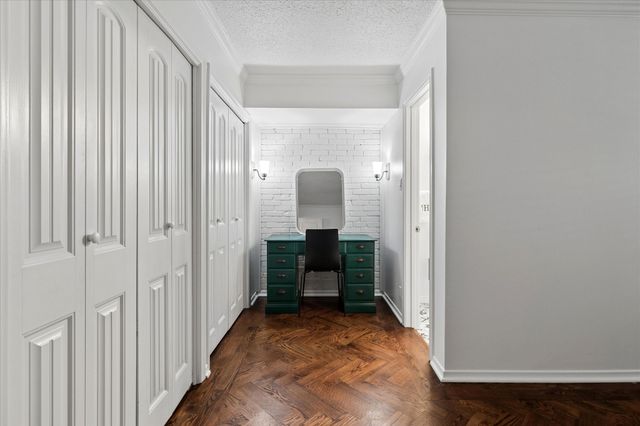 7806 Royal Lane 224, Dallas, TX 75230