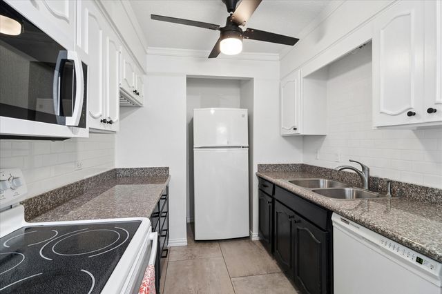 7806 Royal Lane 224, Dallas, TX 75230