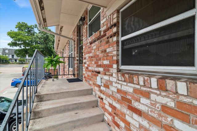 7806 Royal Lane 224, Dallas, TX 75230