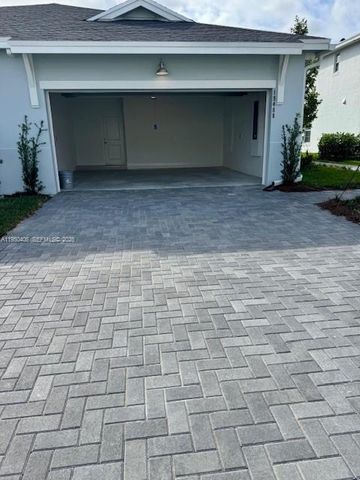 19488 Whispering Creek Rd, Loxahatchee, FL 33470