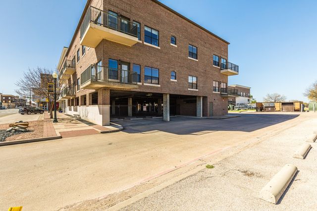 330 Austin Avenue 303, Waco, TX 76701